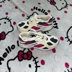 Reebok Shoes Women’s Size 6